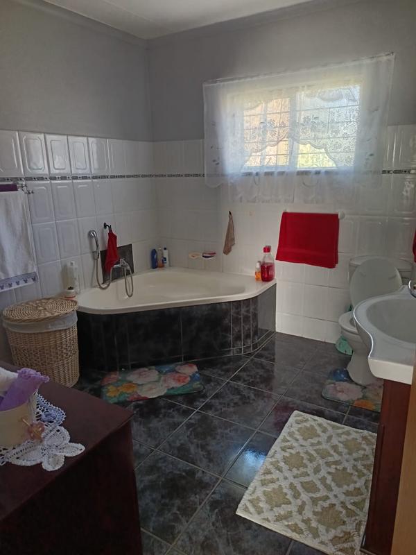 3 Bedroom Property for Sale in Albertinia Western Cape